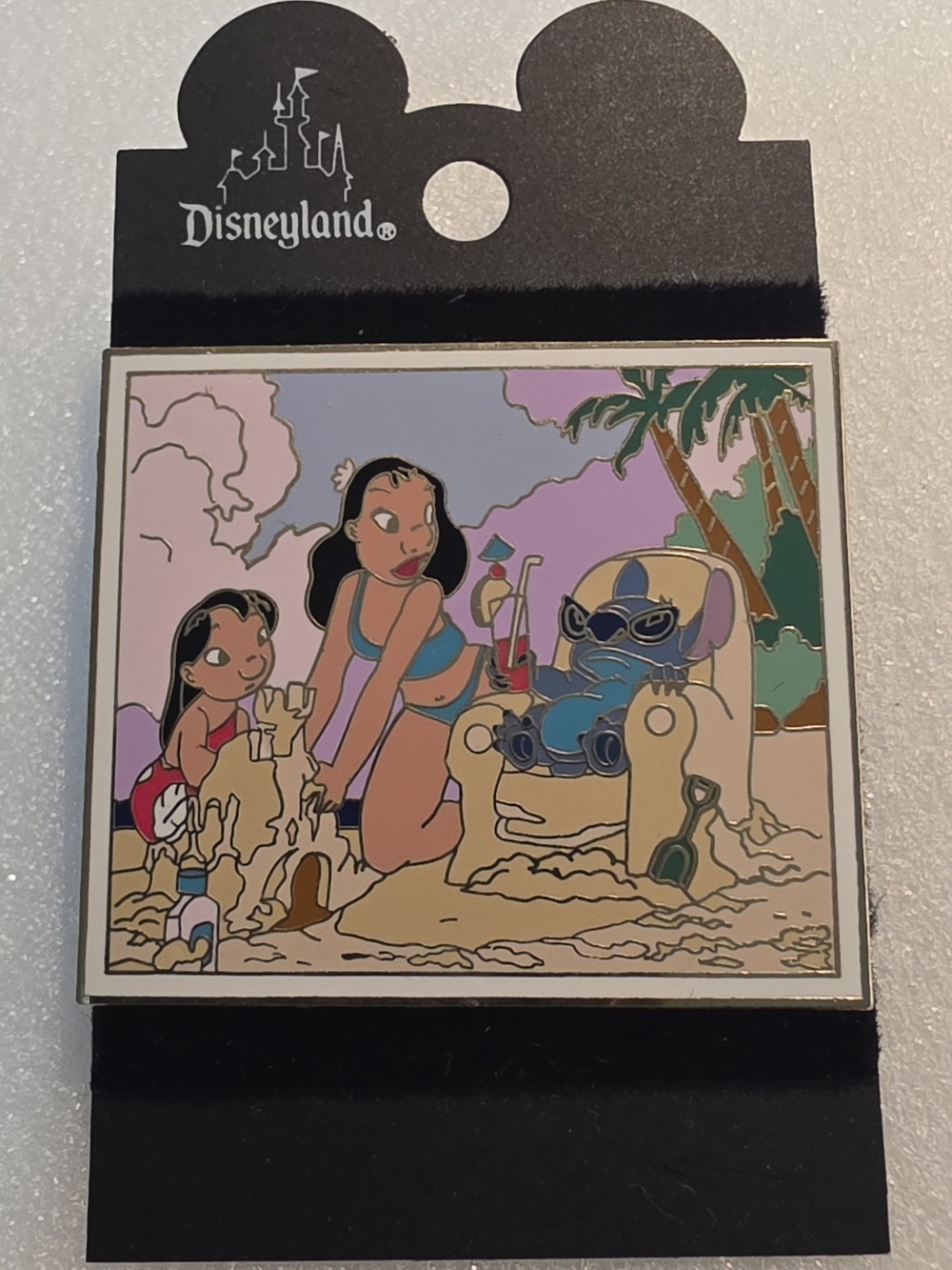 Disney Pin  Stitch Sundays Nani Lilo & Stitch on Beach -LE 2500 - 2003 - PP24046